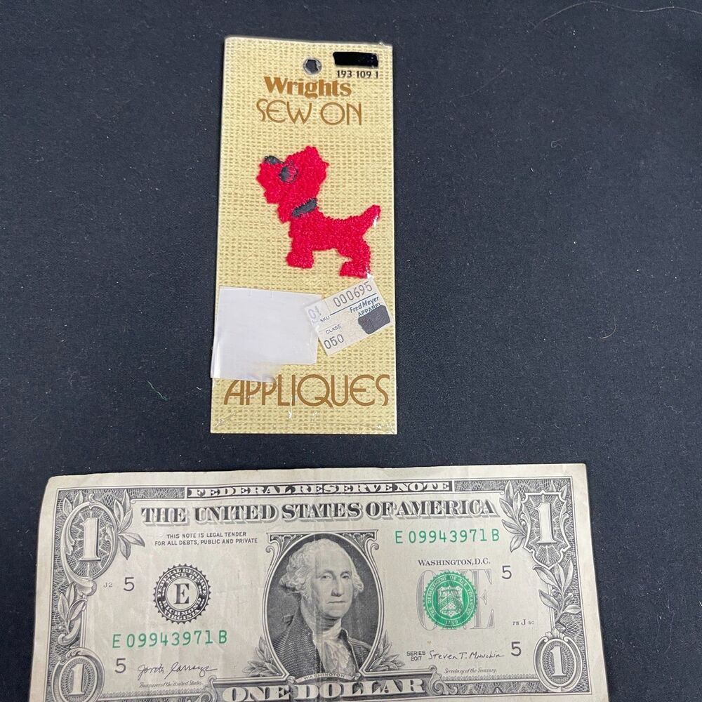 Wrights Sew On patch Red Dog